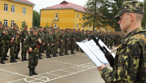 На Львівщині всі, окрім прокуратури, знають, які військкоми беруть хабарі – військовий прокурор