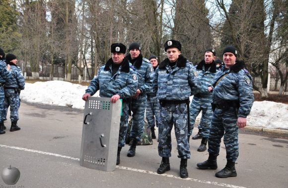 У Львові зріє громадський рух на захист бази “Беркуту” від корумпованих чиновників Авакова