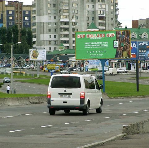 Через закриття Сихівського мосту маршрутки змінили схему руху