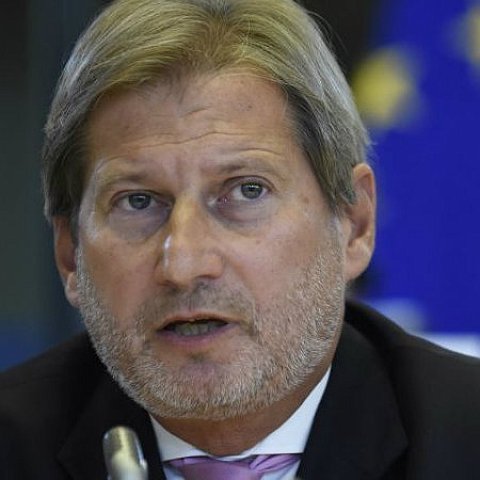 Еврокомиссар пообещал Украине 500 млн евро помощи