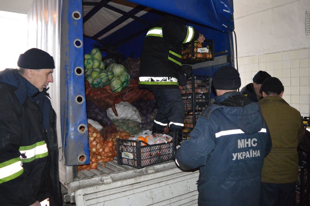 Гуманітарну допомогу на Донбас має доставляти Україна, а не Ахметов