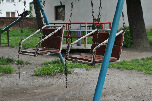 Во Львове застройщик восстановит часть детских площадок на улице Черноморской, 12
