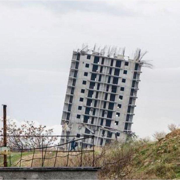 У Криму з’явилася власна “Пізанська вежа”