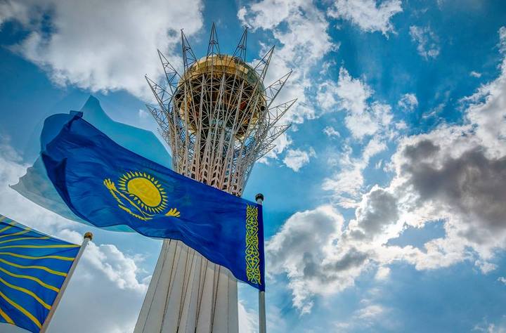 Казахстан передав Україні гуманітарну допомогу для Сходу