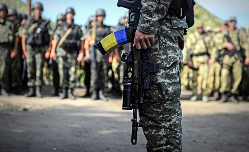 Українським військам вдалось пробити оборону противника у Вуглегірську, – Семенченко