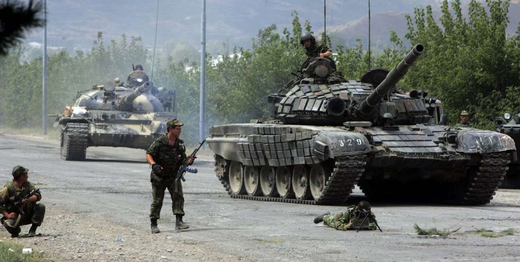 Українські силовики знищили 30 танків бойовиків під Дебальцевим