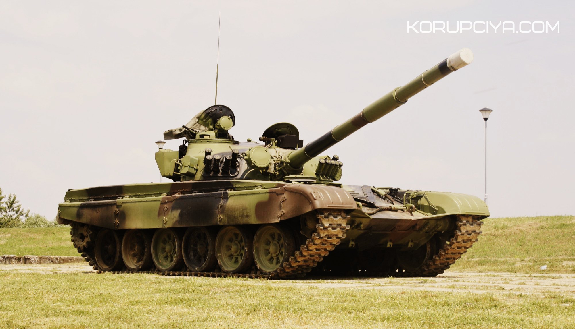 Військові захопили в полон ворожий танк Т-72 з екіпажем
