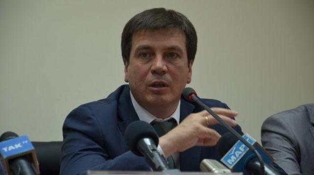 Вице-премьер-министр Геннадий Зубко, находясь на госслужбе, «надал консультаций» на 830 тыс грн.