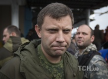 Ватажок “ДНР” погрожує захопити аеропорт за півгодини і чекає там на Порошенка