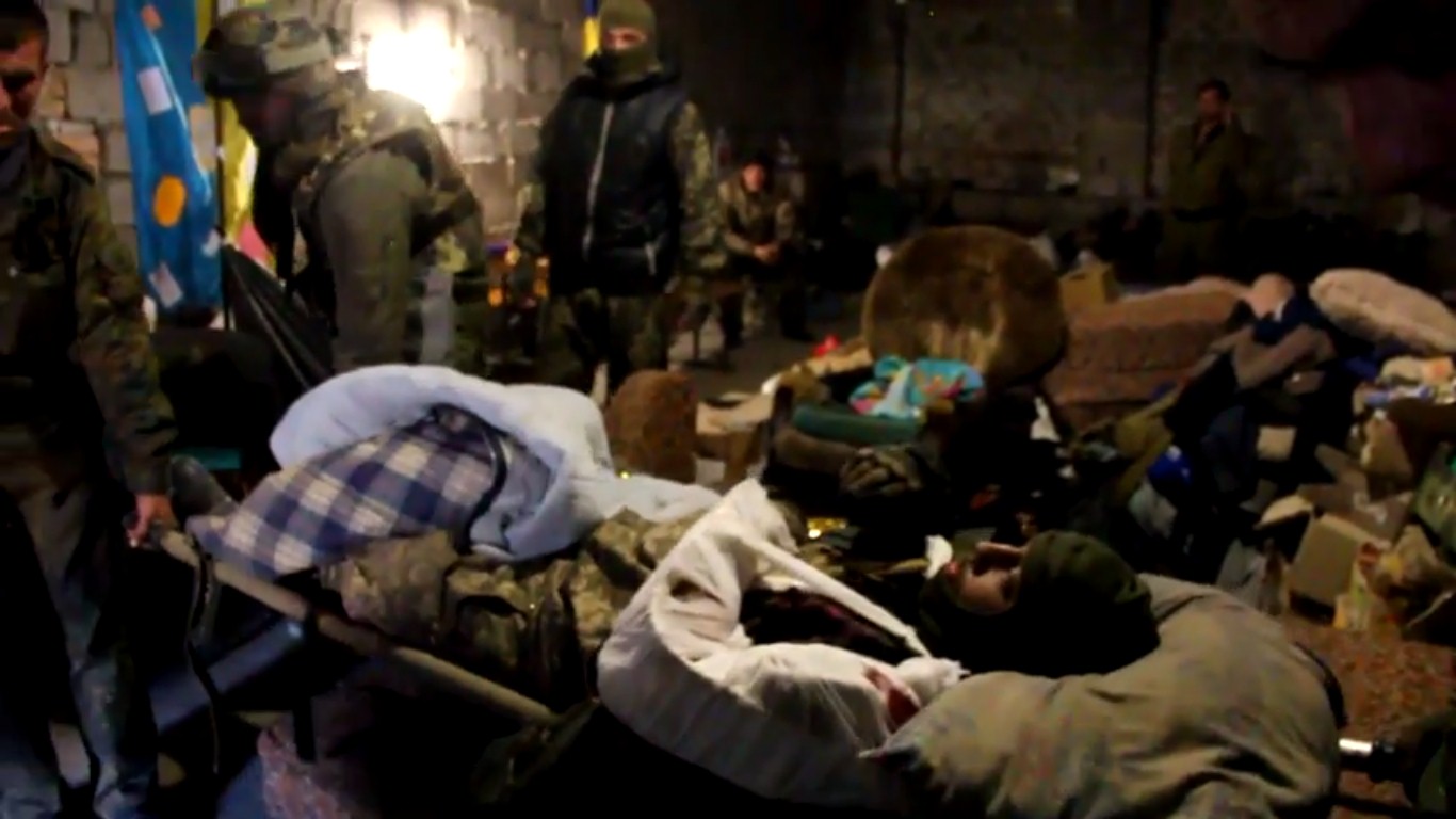 У Донецькому аеропорті провели ротацію та евакуювали поранених «кіборгів»