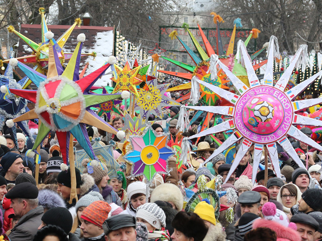 Фестиваль вертепов во Львове посетило более 10 тысяч человек (фото)