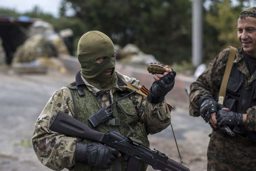 Терористи оприлюднили документи убитих ними українських військовослужбовців (ФОТО)