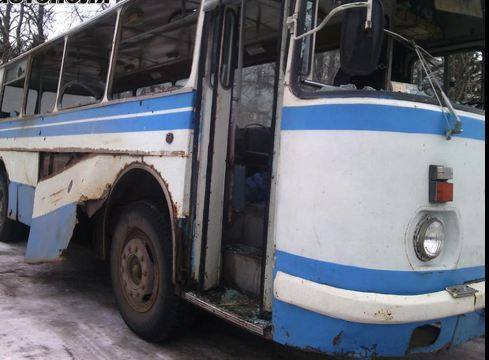 Боевики расстреляли еще один автобус с людьми на Донбассе (фото)