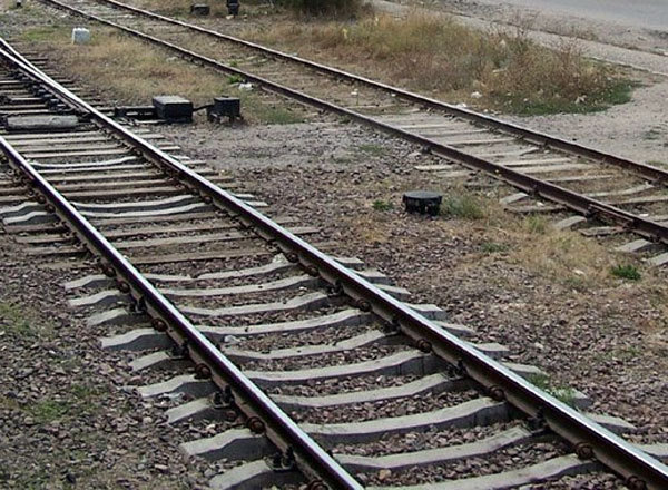 У Запорізькій області підірвали міст під товарним потягом