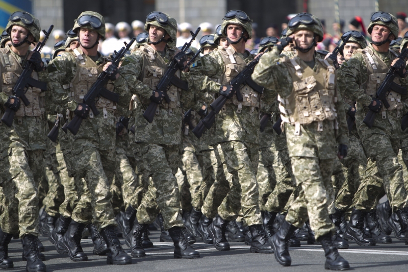 Нова українська армія буде опорою держави – Президент