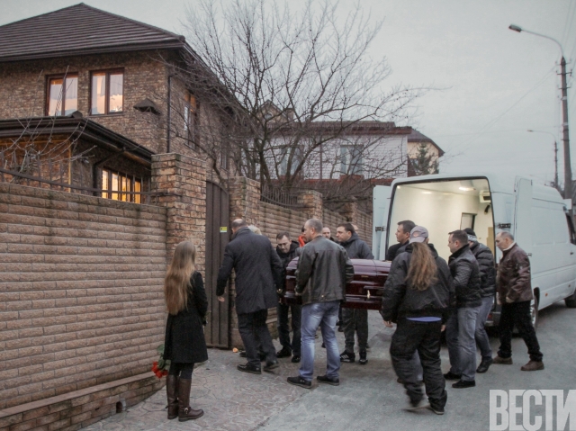 Родные и друзья простились с Кузьмой в Киеве (Фото)