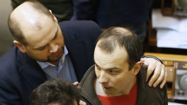 Драка в парламенте: Соболев против Ивченко (ВИДЕО)