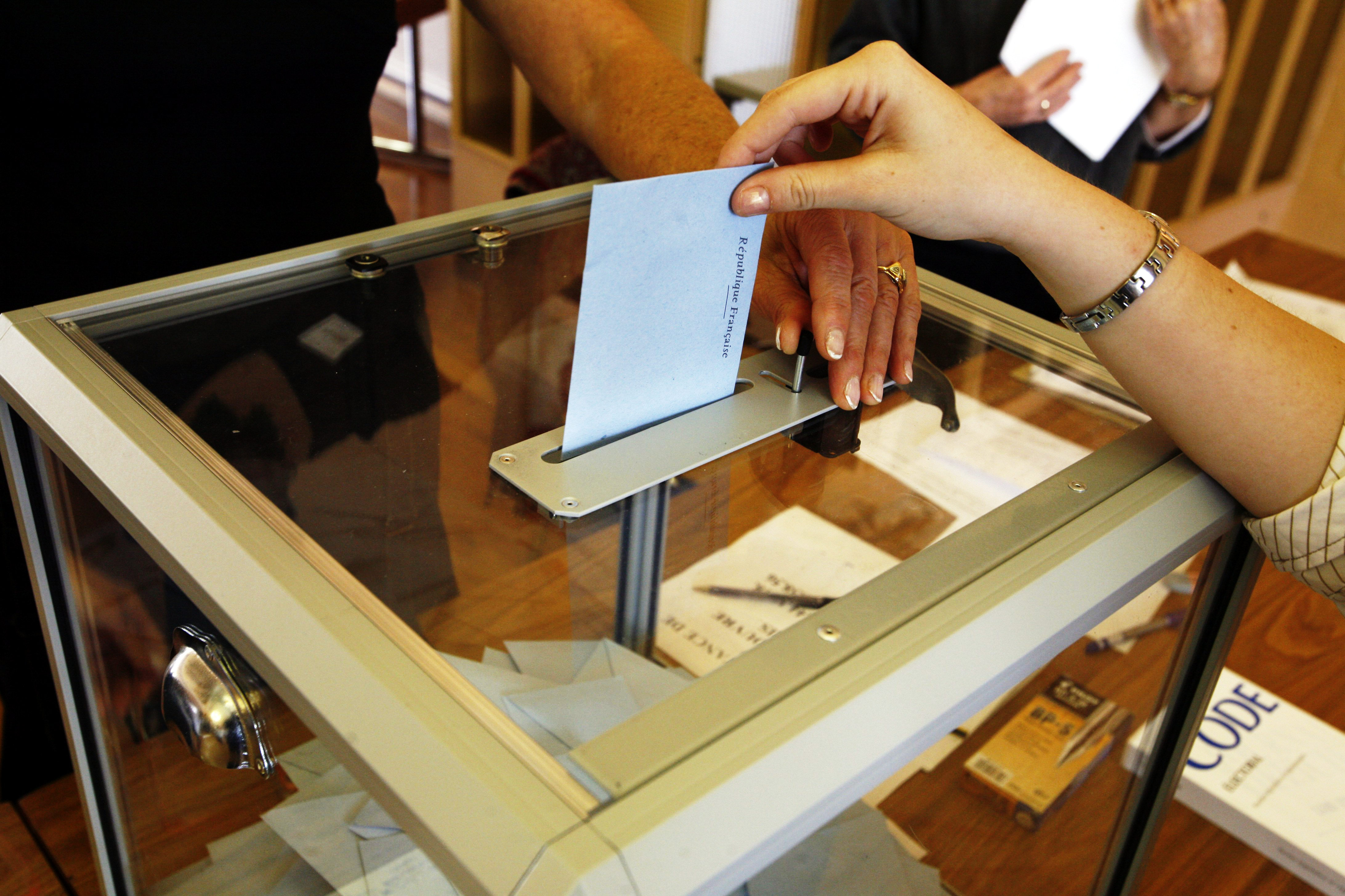 Гройсман: Новый закон о местных выборах нужно принять в мае