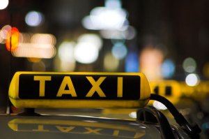 У Львові підлітки накинулись з ножем на таксиста