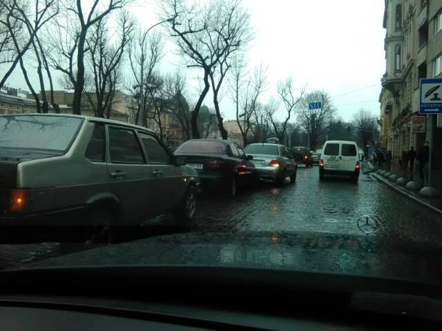 Одразу три авто потрапили в ДТП у центрі Львова (ФОТО)
