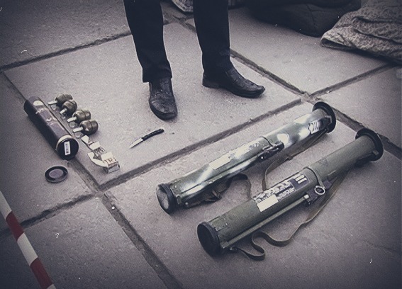 На вокзалі у Хмельницькому затримали бійця АТО з гранатометом (ФОТО, ВІДЕО)