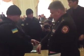 Главу ДСНС Бочковського затримали прямо на засіданні Кабміну (відео)