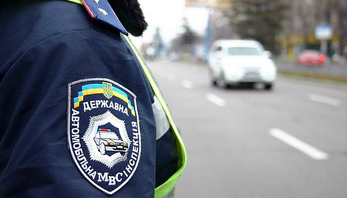Работника ГАИ оштрафовали за нарушение правил дорожного движения