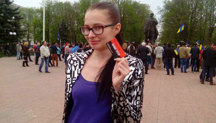 Террористы ЛНР приговорили журналистку к 15 годам за «корректировку огня»