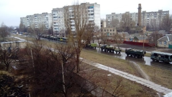 Артемівська в Костянтинівку їде колона військової техніки (ФОТОФАКТ)