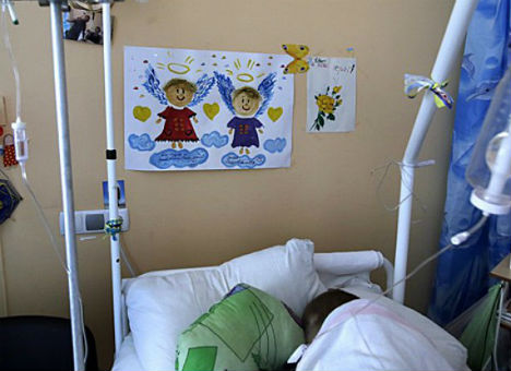 Во львовском военном госпитале срывают со стен палат детские рисунки, подаренные раненым бойцам