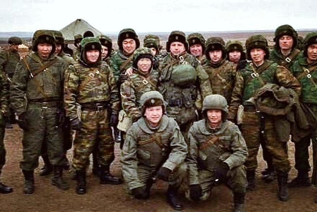 На Донбас прибула друга партія бойових бурятів – Дон ОДА