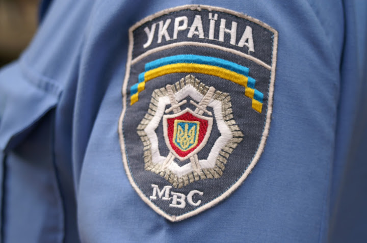 На Львовщине милиционеры помешали злоумышленнику ограбить магазин