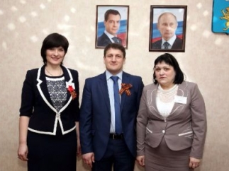 Скандал: У Харкові вимагають звільнити вчителів за фото з Путіним