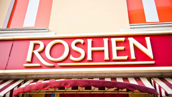 Переселенцы из Крыма возмущаются, почему конфеты Roshen сих пор продаются на полуострове