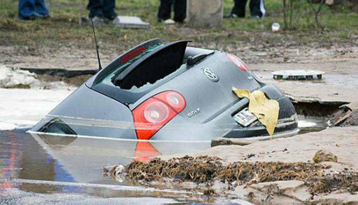 На Волині затонув автомобіль, є жертви