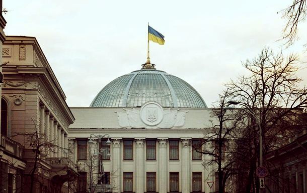 Депутаты поддержали закон Порошенко о военном положении