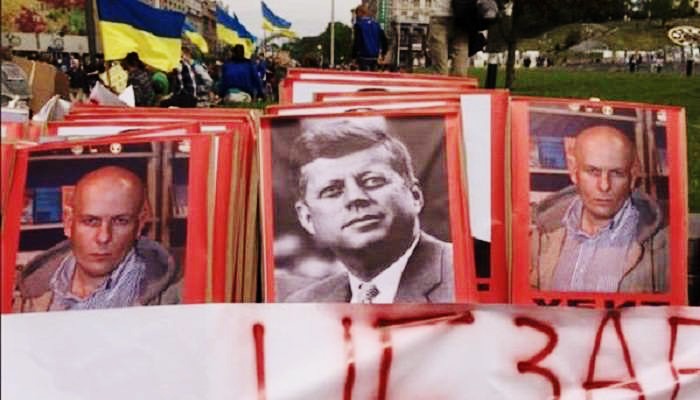 Ляп київського “одеського” маршу: “хунта” вбила Кеннеді (ФОТО)