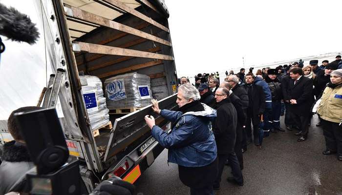 Швейцария отправила на Донбасс 300 тонн химикатов