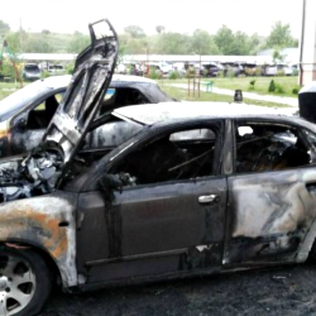Во Львове на Сыхове сгорели два автомобиля