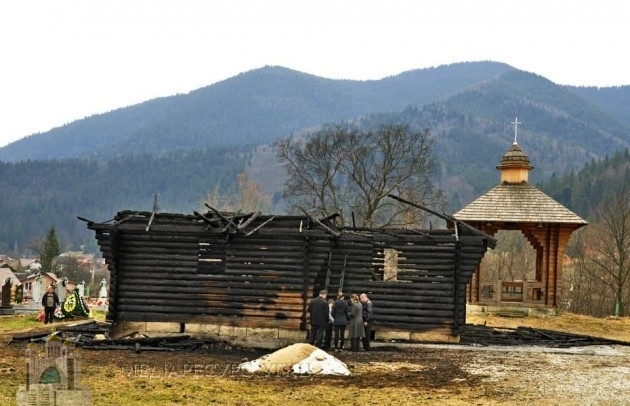Во Львовской области огонь полностью уничтожил церковь – ГосЧС