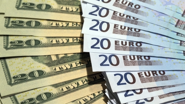 У вівторок подешевшають долар і євро – Нацбанк зміцнив офіційну гривню