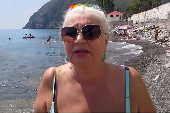 “Такого безобразия не было никогда”: москвичка возмущена отдыхом в Крыму (видео)
