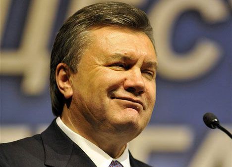 Янукович уже может получать украинскую пенсию