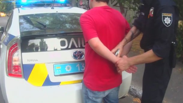 Поліцейські у Києві затримали нетверезого водія Porsche Cayenne