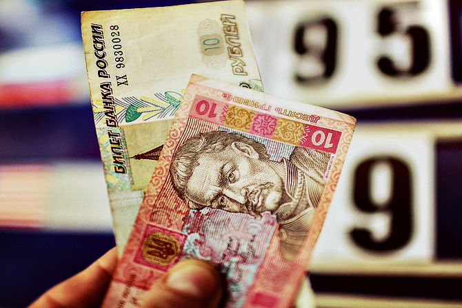 Палка о двух концах: чего ждать Украине от девальвации рубля и падения цен на нефть