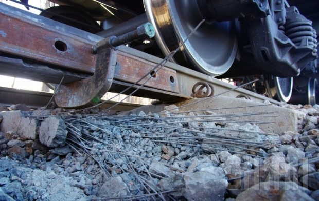 На Луганщині підірвали залізницю, вагони з вугіллям зійшли з рейок