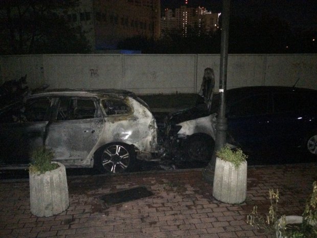 Гарячий Київ: за добу в столиці згоріло 4 автомобілі (ФОТО, ВІДЕО)