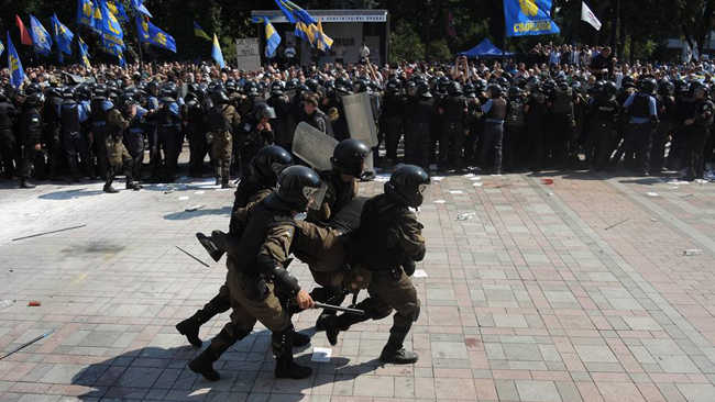 Українці збирають кошти пораненим нацгвардійцям