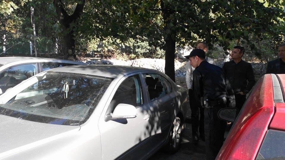 У Львові пограбували авто відомого радіоведучого (Фото)