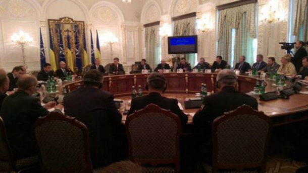 Порошенко розповів, скільки українців передумало щодо членства України в НАТО